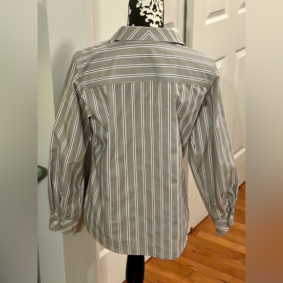 Foxcroft Womens Shirt Shaped Fit Sz10P Gray/Purple Striped Button-Up Non-Iron - Picture 5 of 11